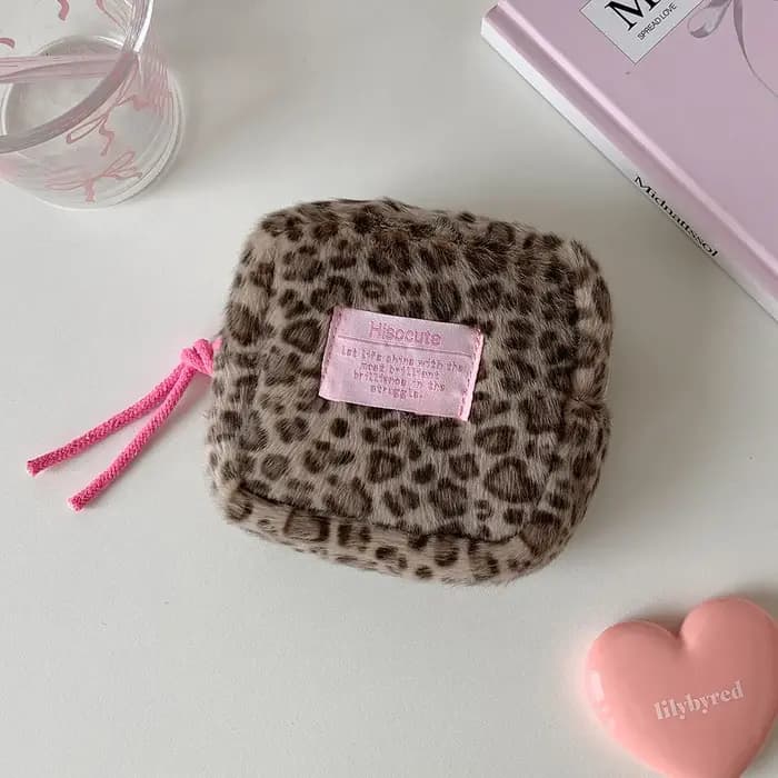 Sac à cosmétiques carré en peluche imprimé léopard