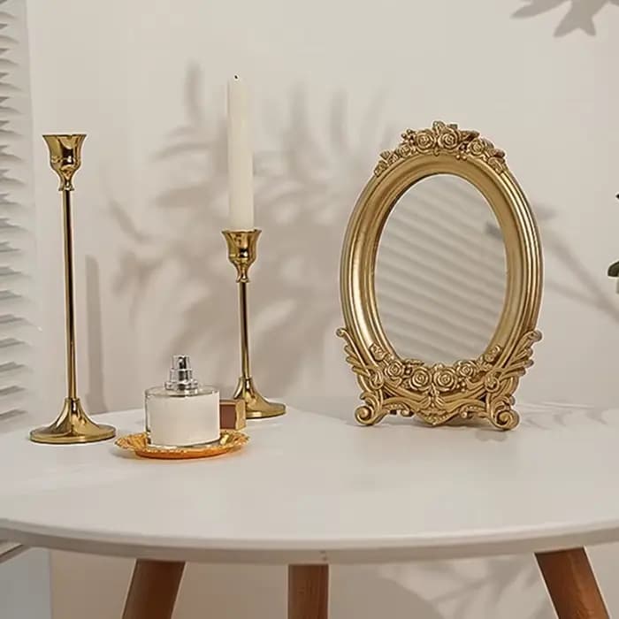 Miroir de table rustique de style français avec cadre sculpté