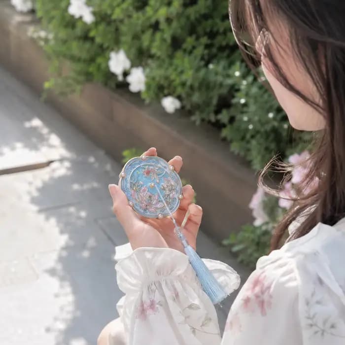 Miroir de maquillage de style chinois ancien