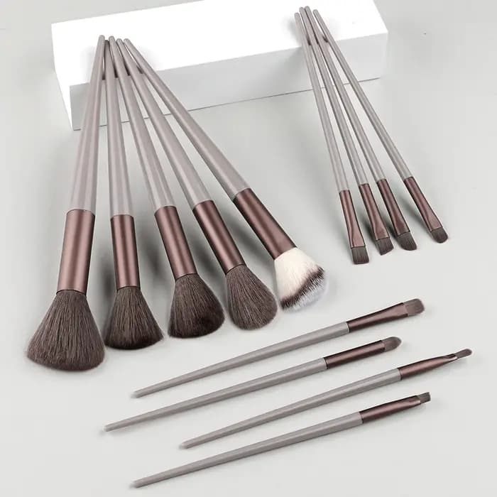 Ensemble de pinceaux de maquillage synthétiques doux de qualité supérieure
