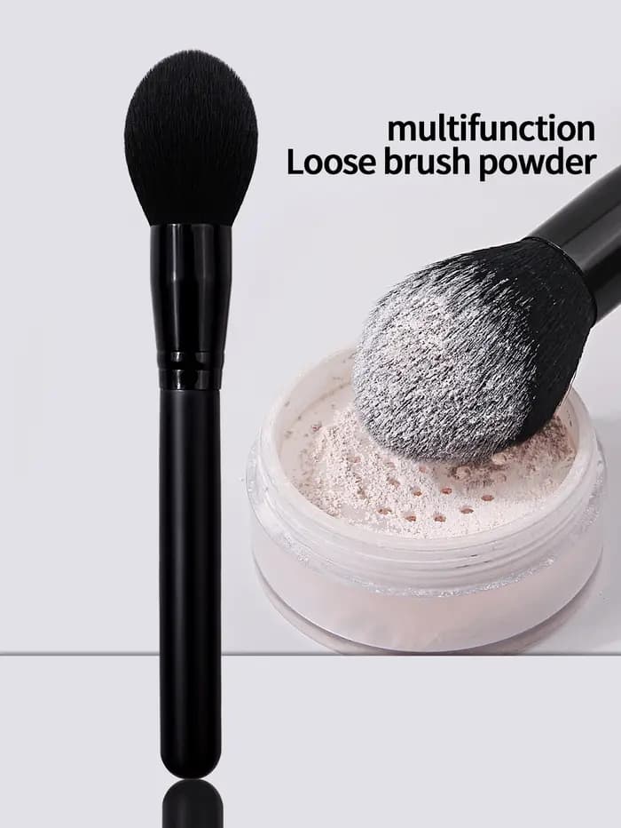 Pinceau de maquillage noir