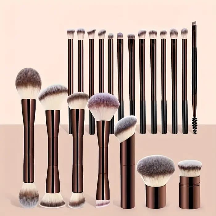 Ensemble de pinceaux de maquillage professionnels doux