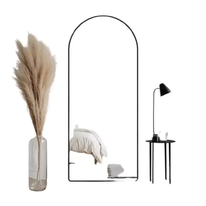 Miroir de maquillage nordique sur pied