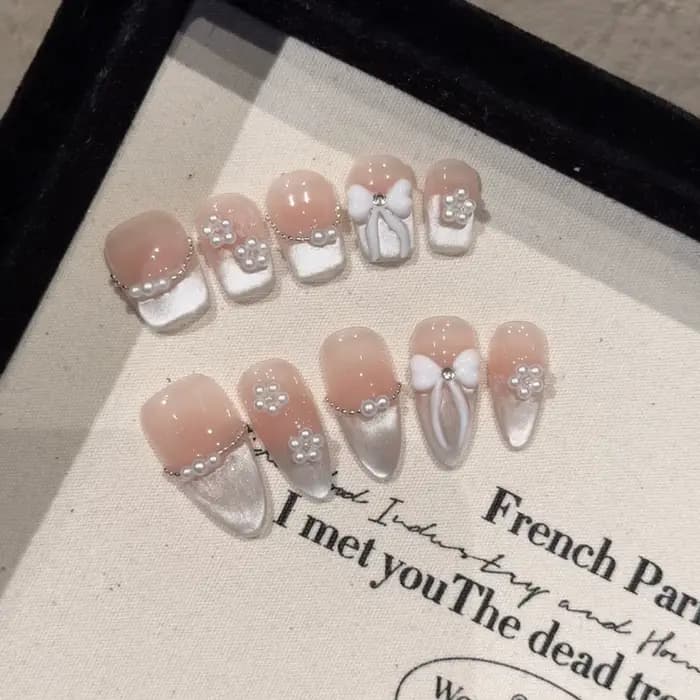 Presse à la main sur les ongles doux nœud papillon perle décor français faux ongles pour femmes fill