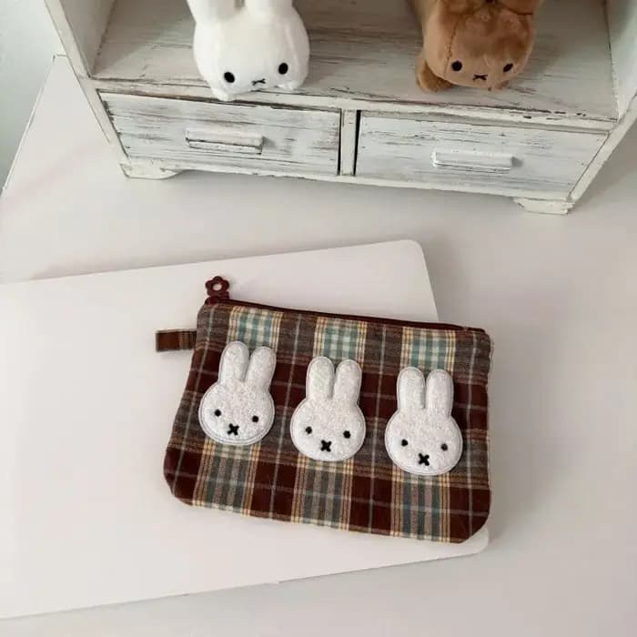 Sac de maquillage Kawaii Miffy, sac de rangement mignon à carreaux contrastés pour notes, articles et papeterie, cadeau pour fille