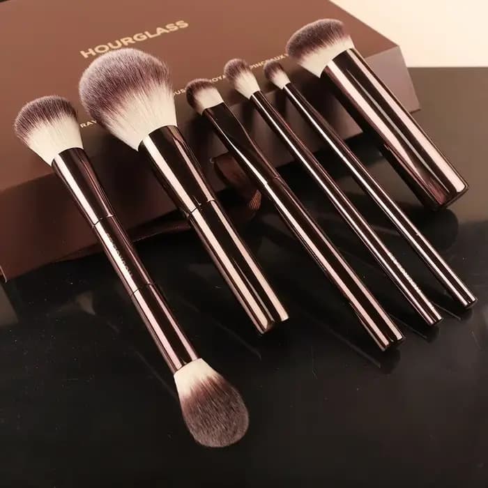 Ensemble de pinceaux de maquillage végétaliens sablier, 7 pièces, poils synthétiques de haute qualité, manche en métal, Kit de pinceaux cosmétiques de voyage avec boîte de pochette