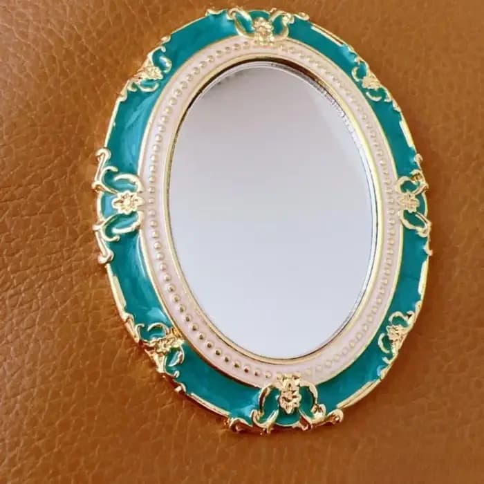 Mini miroir de maquillage rétro européen en Relief doré